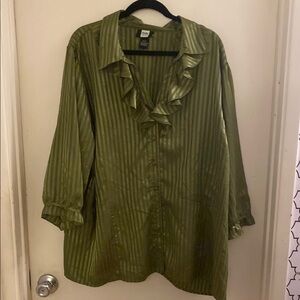 Studio 1940 Green Ruffled Blouse